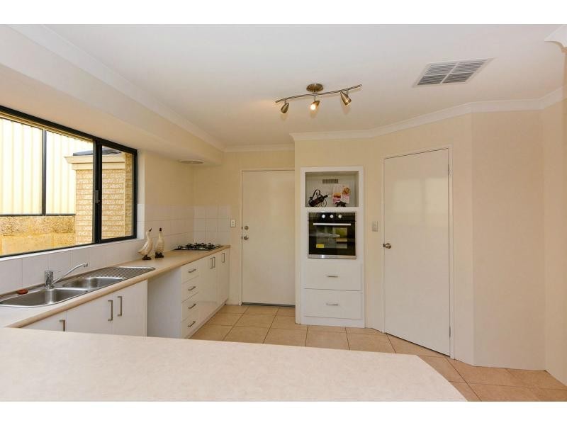 8 San Remo Bend, Clarkson WA 6030