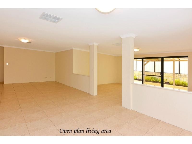 8 San Remo Bend, Clarkson WA 6030