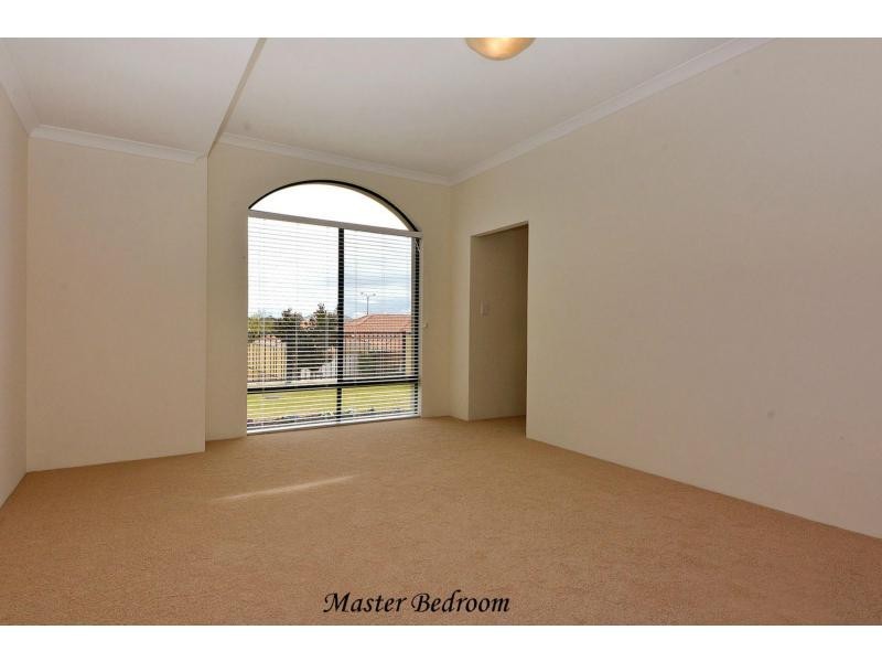 8 San Remo Bend, Clarkson WA 6030