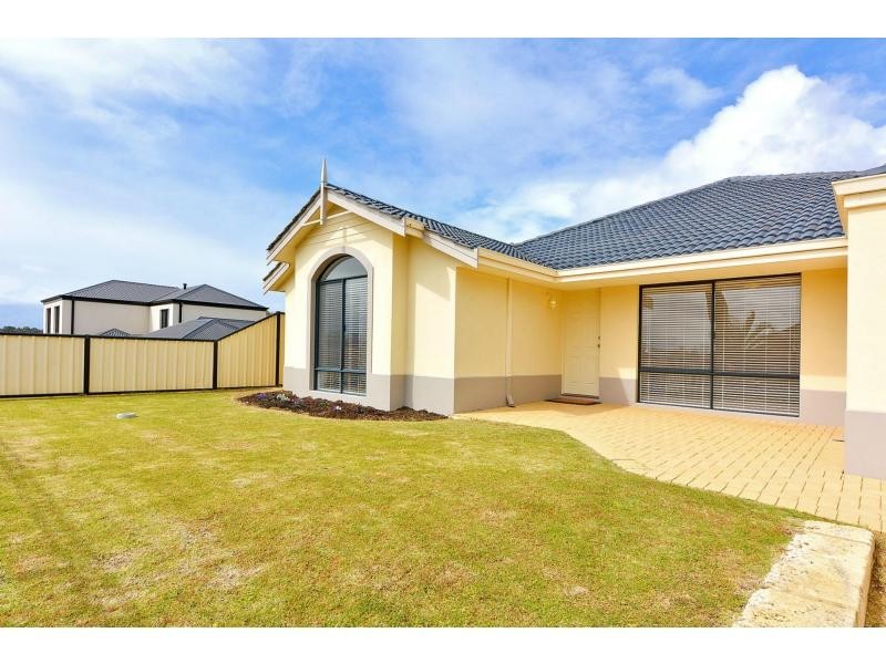 8 San Remo Bend, Clarkson WA 6030