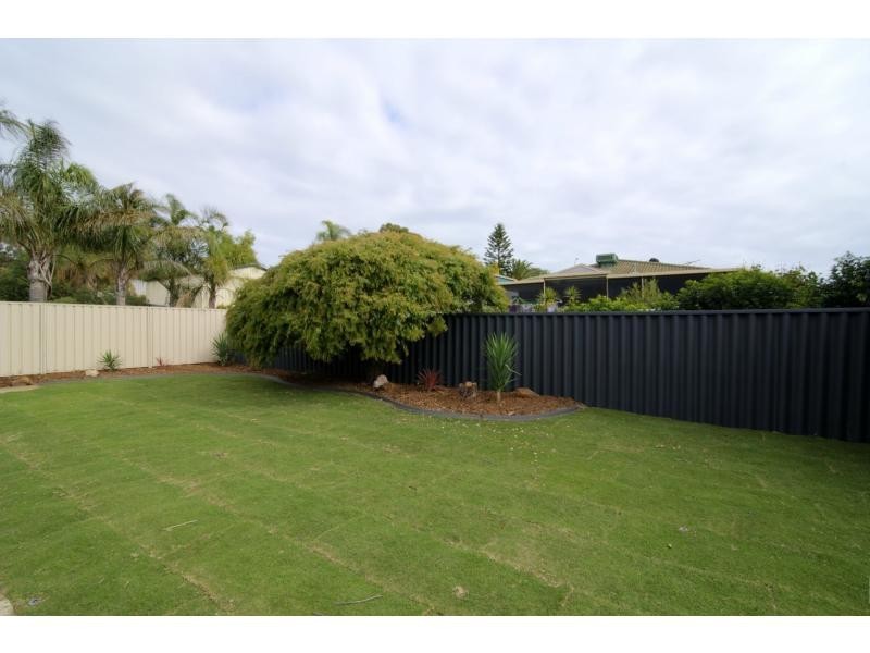 24 Williambury Drive, Yangebup WA 6164