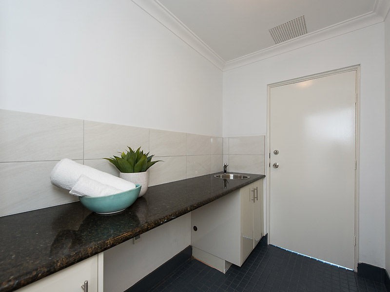43 Davies Crescent, Kardinya WA 6163