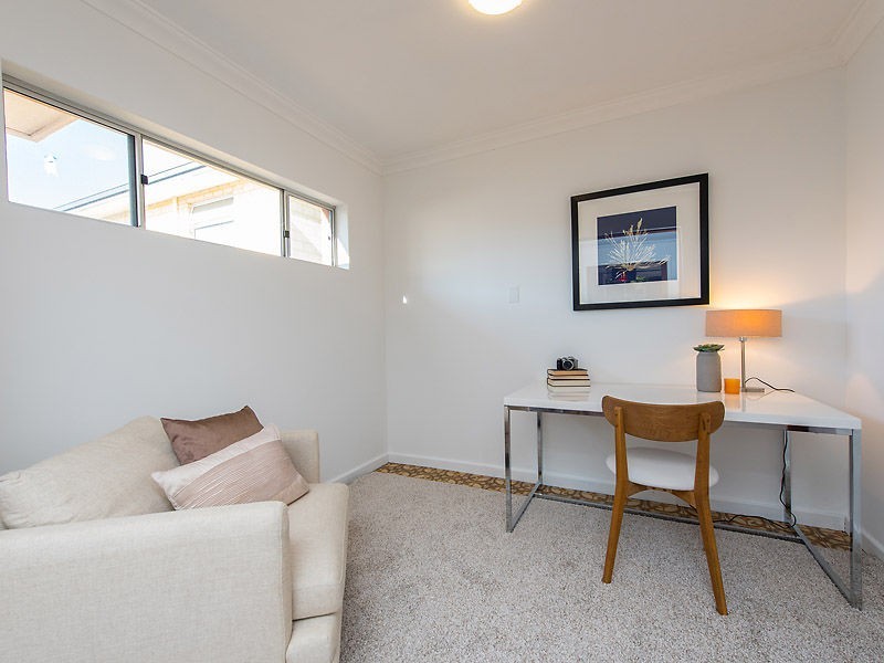 43 Davies Crescent, Kardinya WA 6163