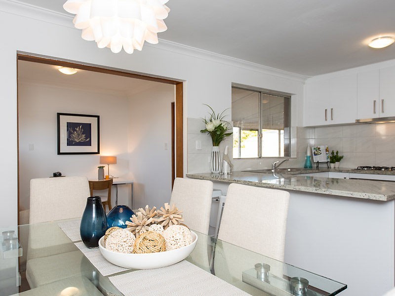43 Davies Crescent, Kardinya WA 6163