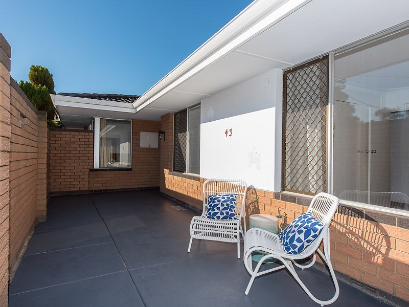 43 Davies Crescent, Kardinya WA 6163
