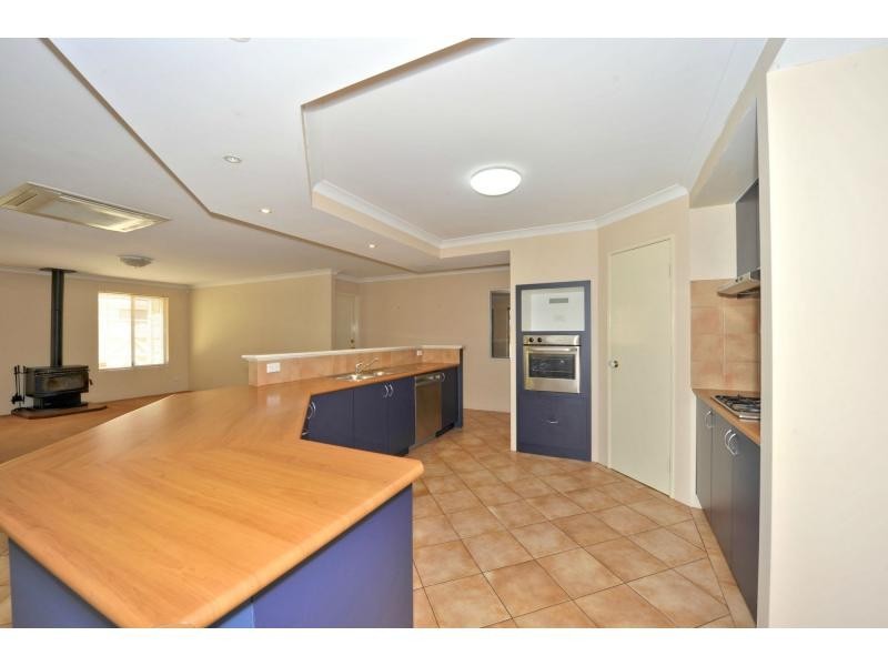 28 Pateman Place, South Yunderup WA 6208