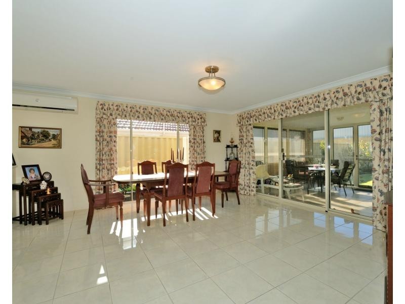 25 Bluestone Parkway, Secret Harbour WA 6173