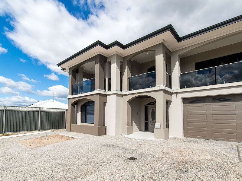 196 Kingsway, Darch WA 6065