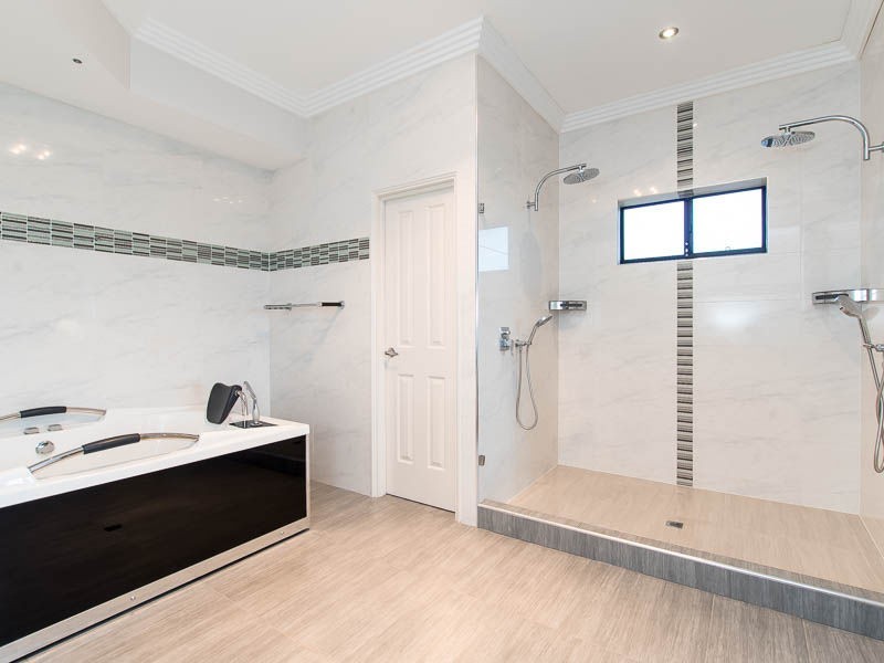 196 Kingsway, Darch WA 6065