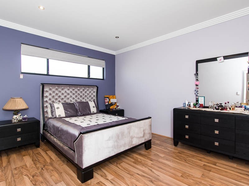 196 Kingsway, Darch WA 6065