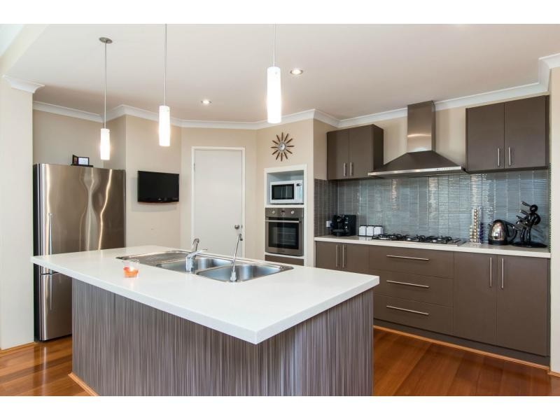 24 Cooper Street, Madeley WA 6065