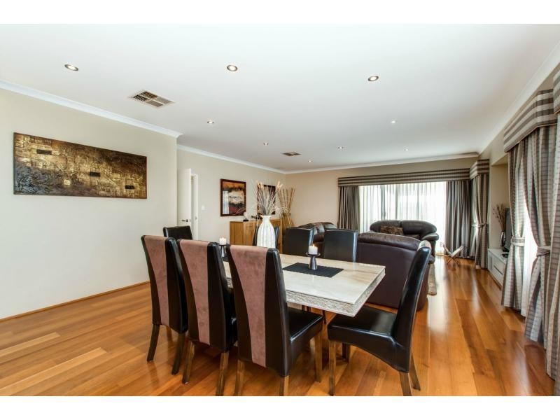 24 Cooper Street, Madeley WA 6065