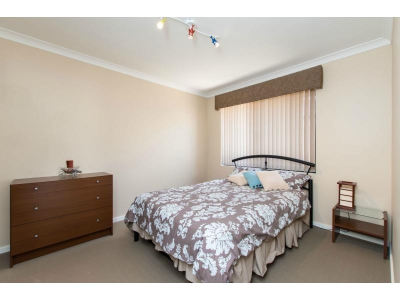24 Cooper Street, Madeley WA 6065
