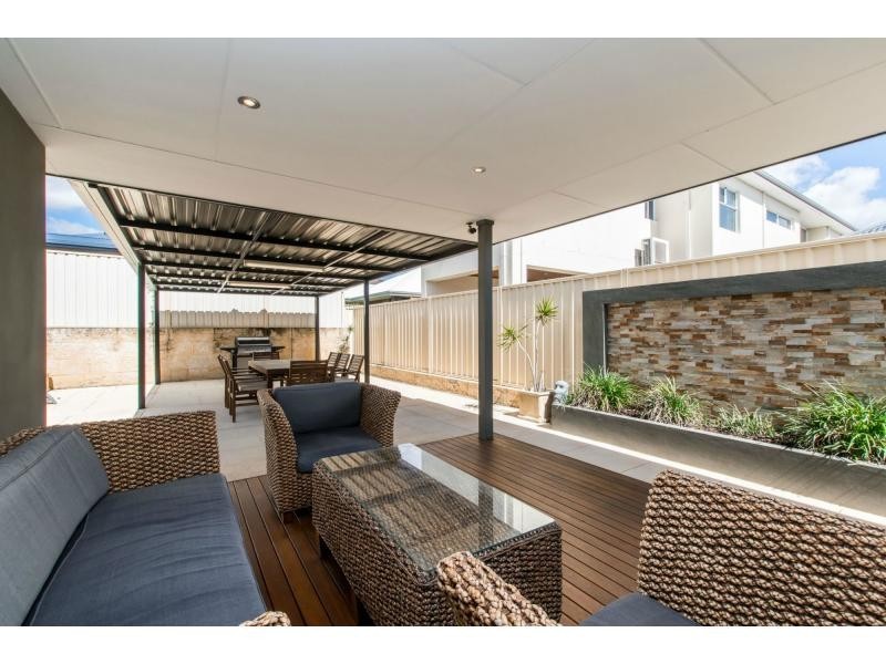 24 Cooper Street, Madeley WA 6065