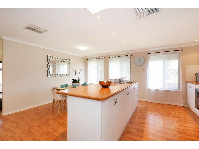 21 Langford Avenue, Langford WA 6147