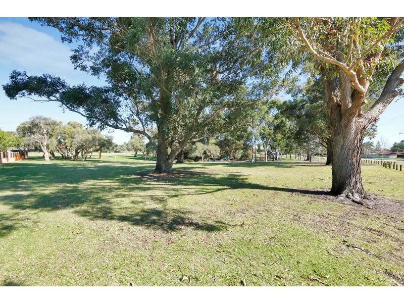 21 Langford Avenue, Langford WA 6147