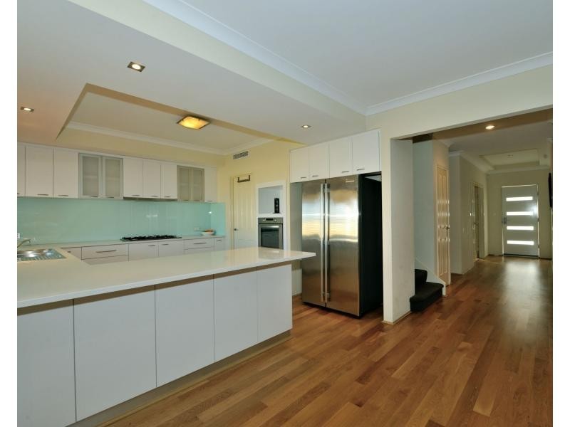 83 Greeson Parkway, Secret Harbour WA 6173