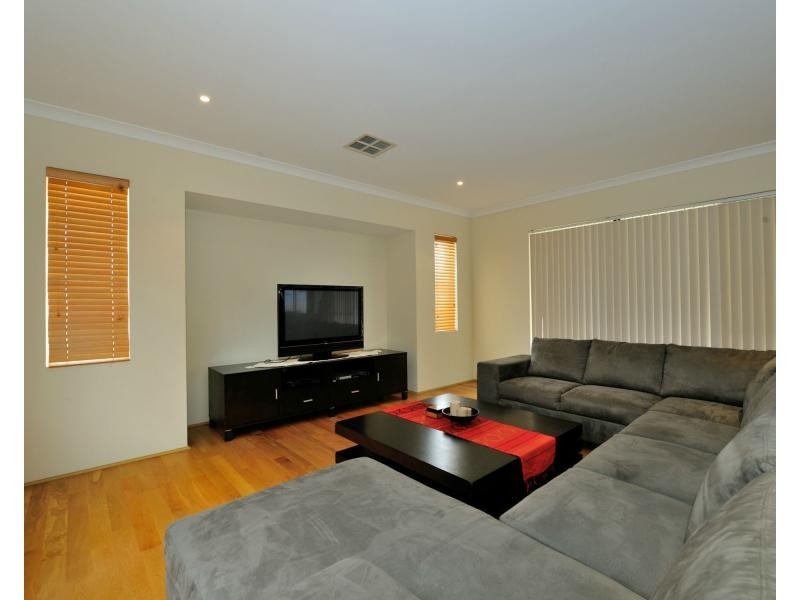 83 Greeson Parkway, Secret Harbour WA 6173