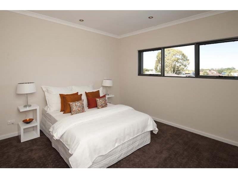 2/53 South Terrace, Como WA 6152