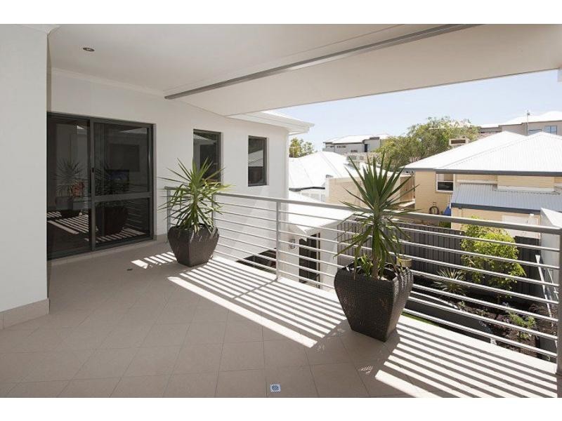 2/53 South Terrace, Como WA 6152