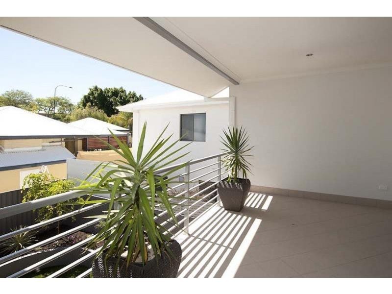 2/53 South Terrace, Como WA 6152