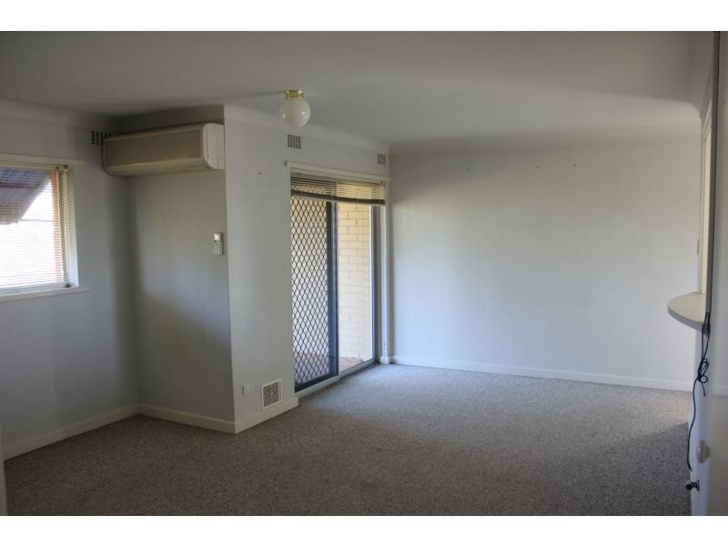 16/26 Morrit Way, Parmelia WA 6167