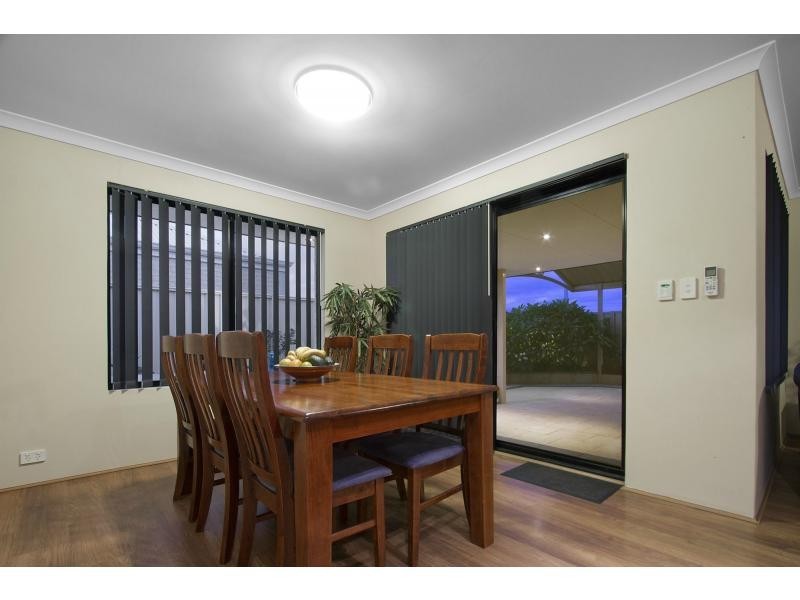 15 Saffron Way, Landsdale WA 6065