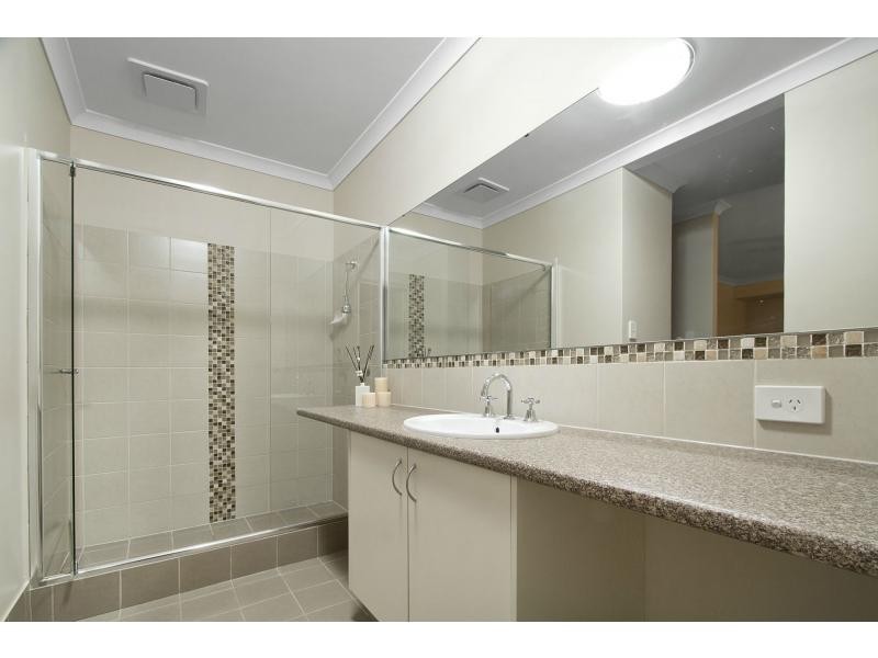 15 Saffron Way, Landsdale WA 6065