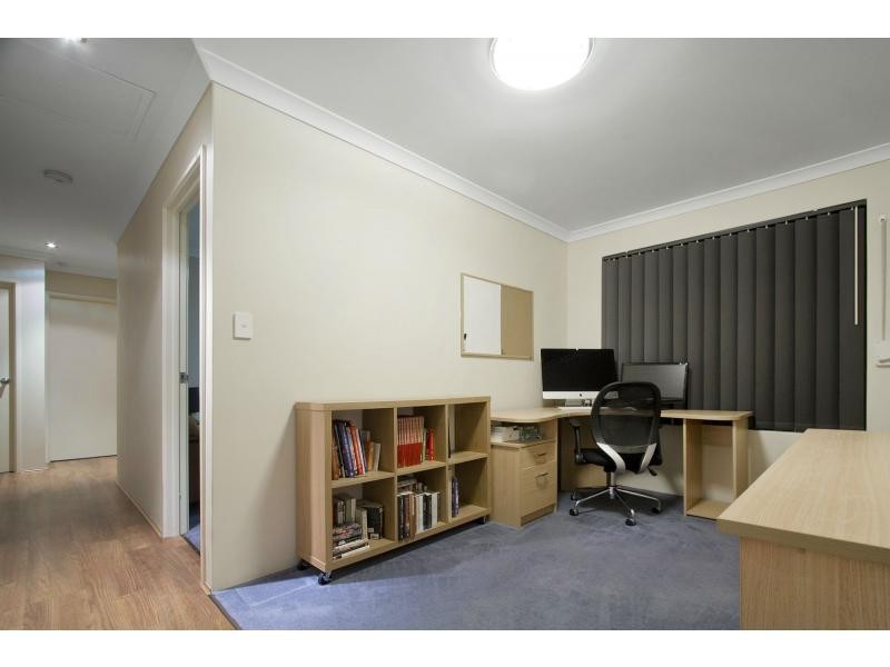 15 Saffron Way, Landsdale WA 6065