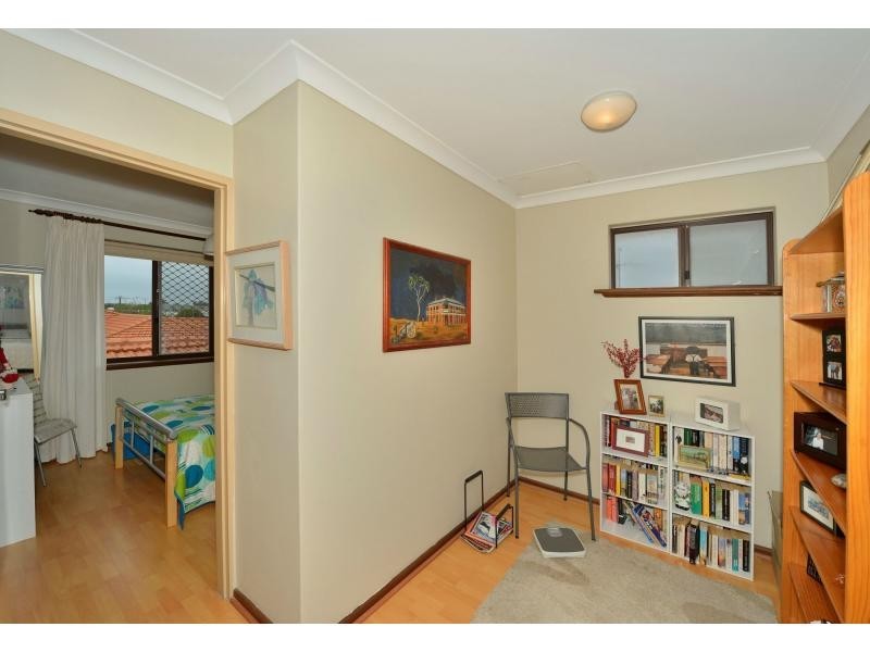 10/6 Leslie Street, Dudley Park WA 6210