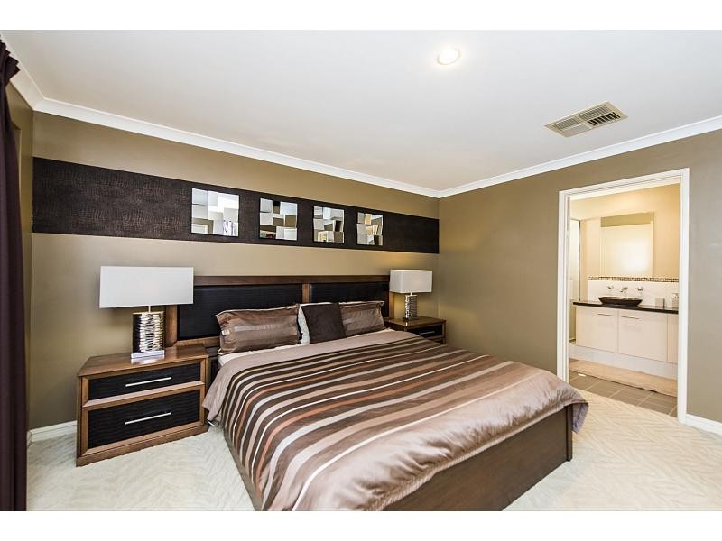 8 Lomandra View, Baldivis WA 6171