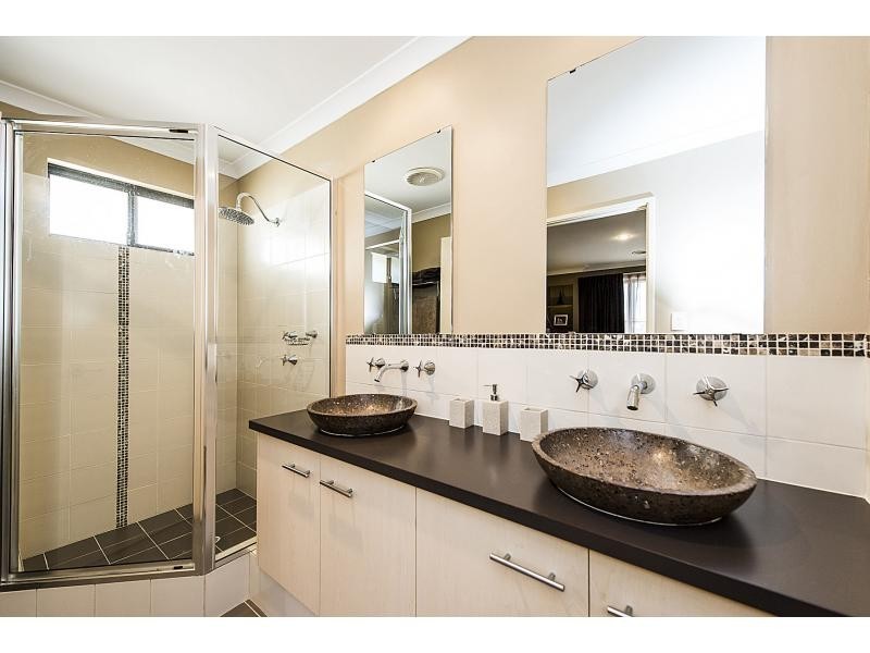 8 Lomandra View, Baldivis WA 6171