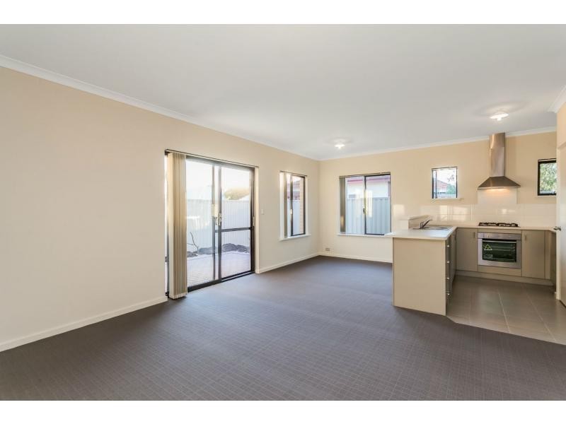 17A Chapman Road, St James WA 6102