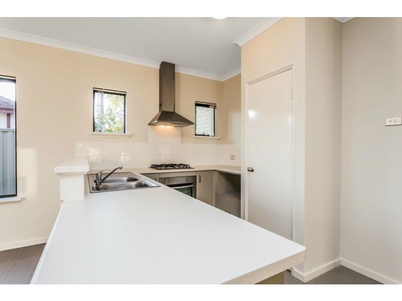17A Chapman Road, St James WA 6102