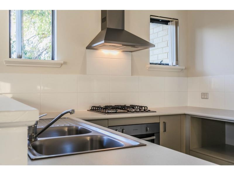 17A Chapman Road, St James WA 6102