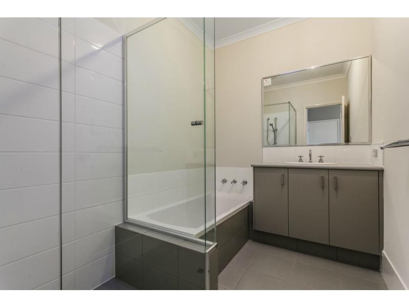17A Chapman Road, St James WA 6102