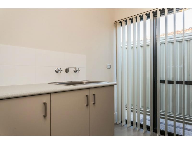 17A Chapman Road, St James WA 6102