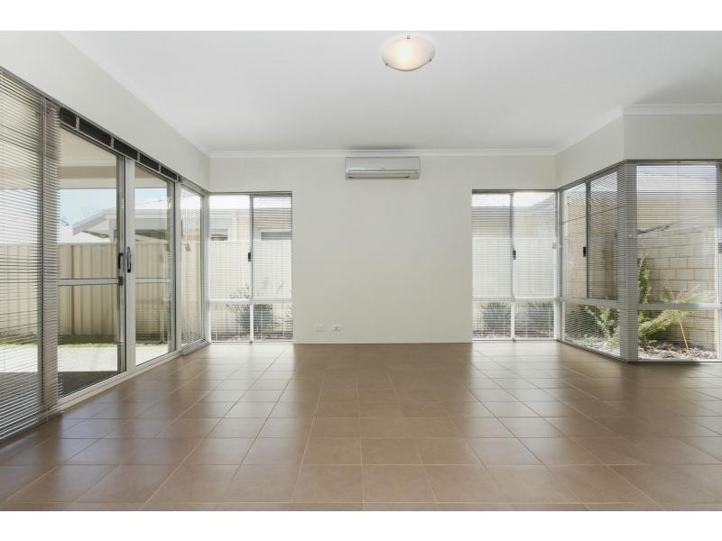 31 Allamanda Gate, Helena Valley WA 6056