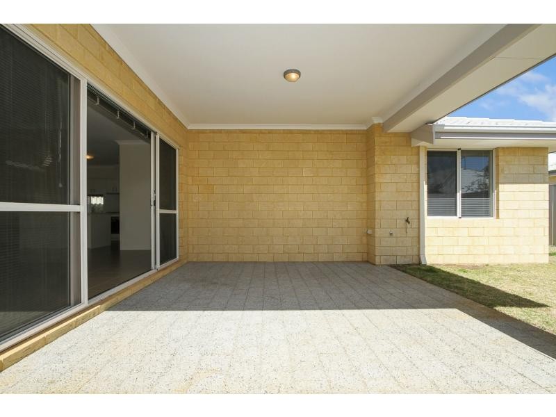 31 Allamanda Gate, Helena Valley WA 6056