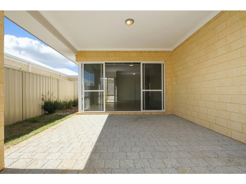 31 Allamanda Gate, Helena Valley WA 6056