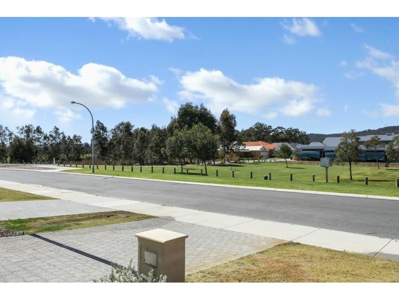 31 Allamanda Gate, Helena Valley WA 6056