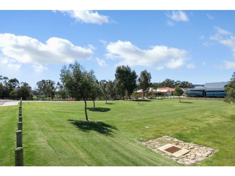 31 Allamanda Gate, Helena Valley WA 6056