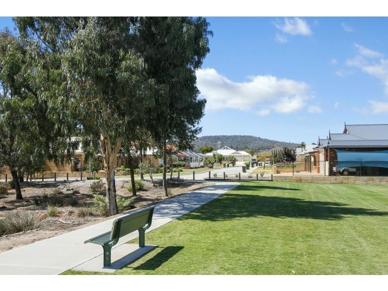 31 Allamanda Gate, Helena Valley WA 6056