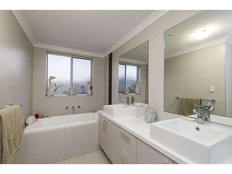 14 Machans Link, Burns Beach WA 6028