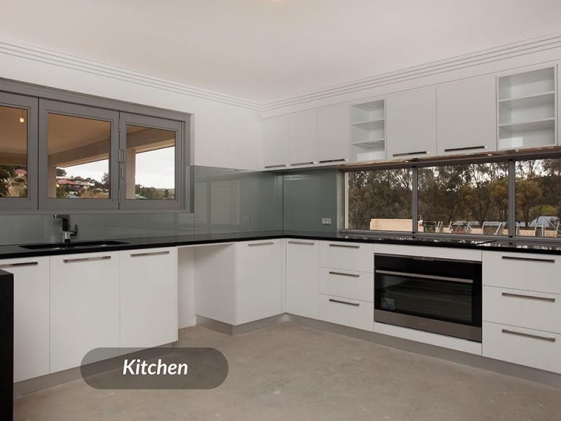 18 Maclean Street, Roleystone WA 6111