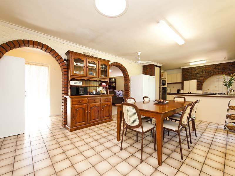 113 Lesmurdie Road, Lesmurdie WA 6076