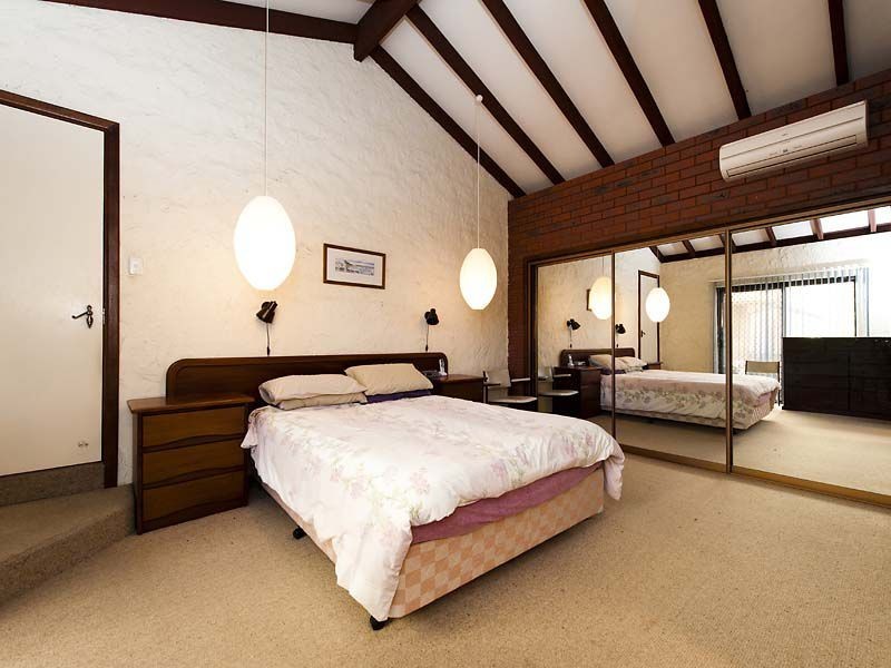 113 Lesmurdie Road, Lesmurdie WA 6076
