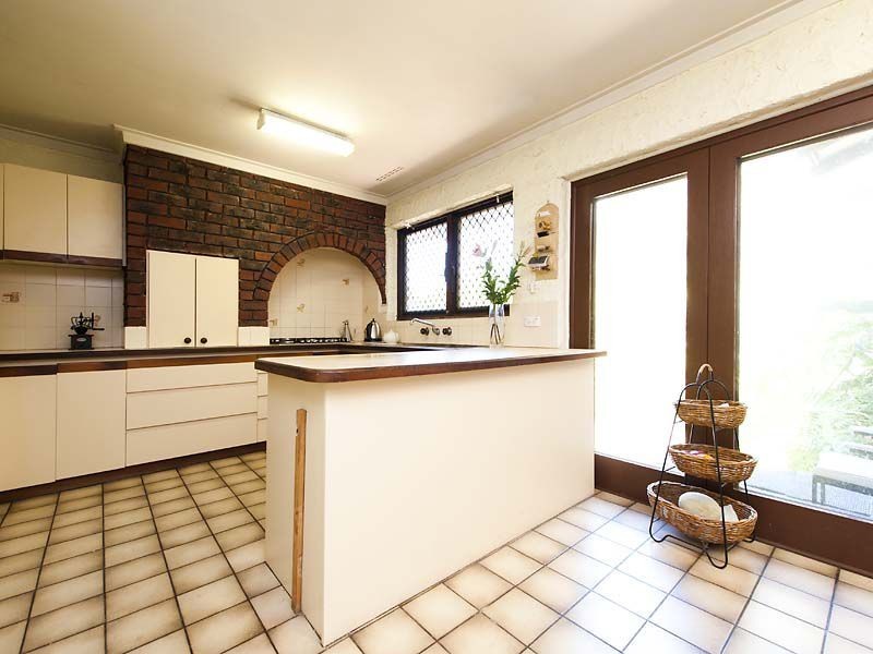 113 Lesmurdie Road, Lesmurdie WA 6076