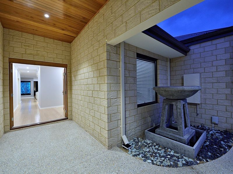 7 Kirkland Way, Meadow Springs WA 6210