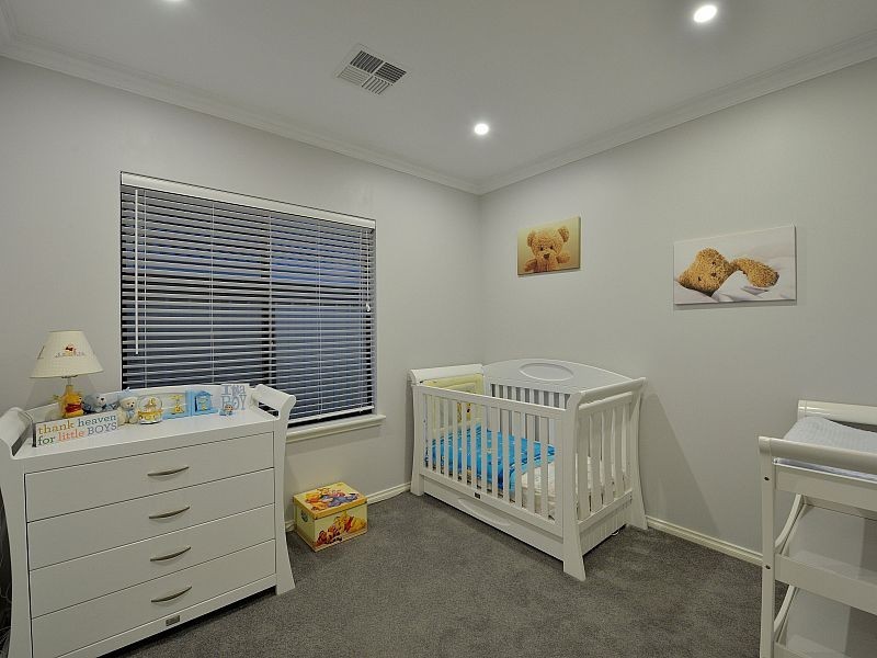 7 Kirkland Way, Meadow Springs WA 6210